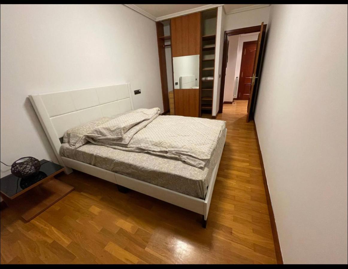 Apartment Bonito Piso Con Aparcamiento A Pie De La Calle . *